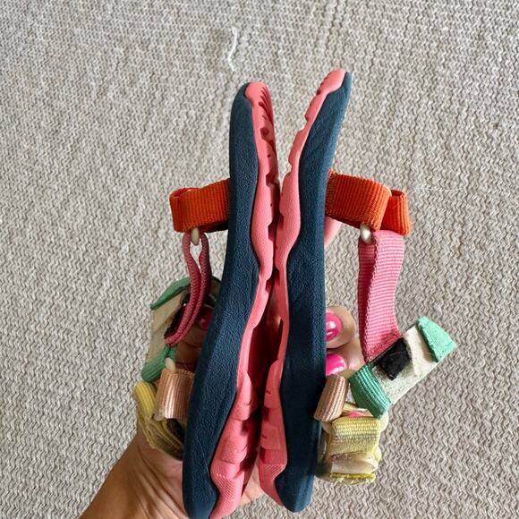 Teva Rainbow Multicolor C Hurricane XLT 2 Velcro Strappy Sandals - Youth 10 - Picture 4 of 9